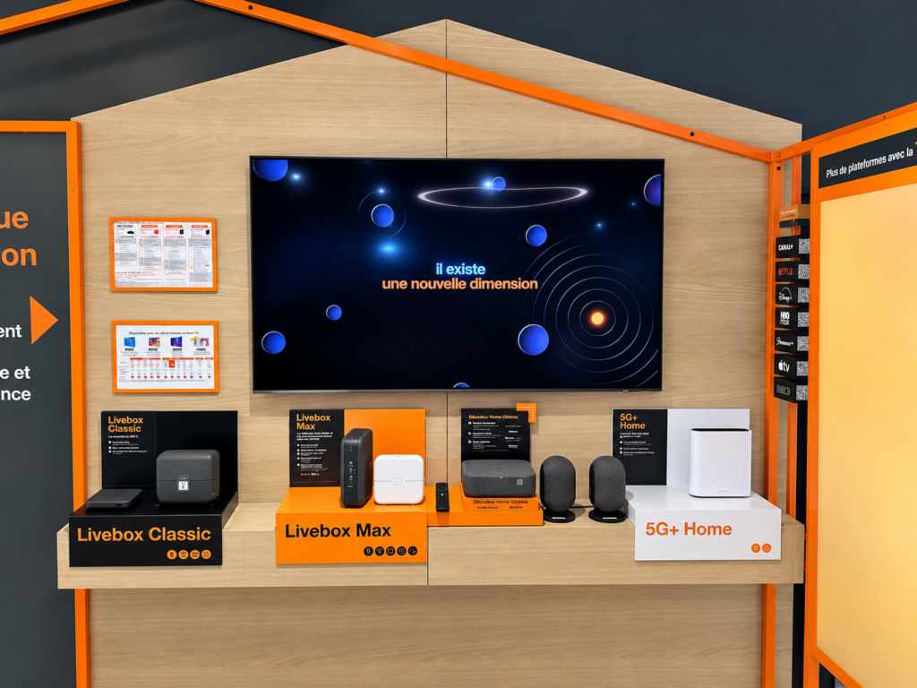 PLV metal pour le groupe Orange par le Groupe signe distinctif